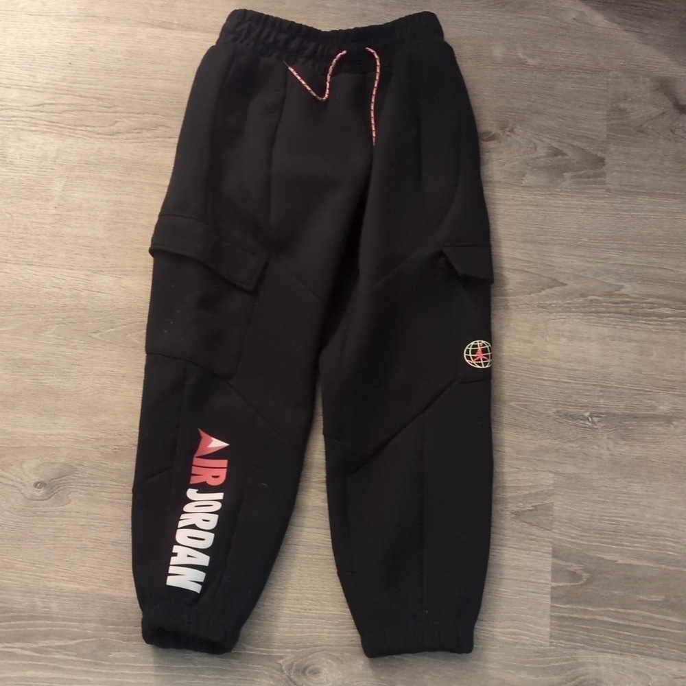Jordan mountainside black red cargo sweatpants joggers size small